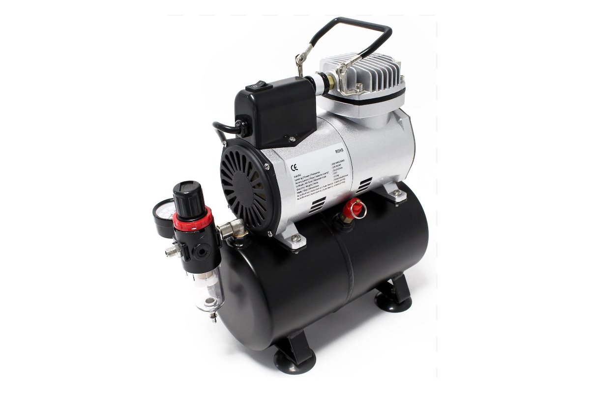 Air brush compressor with hose connection