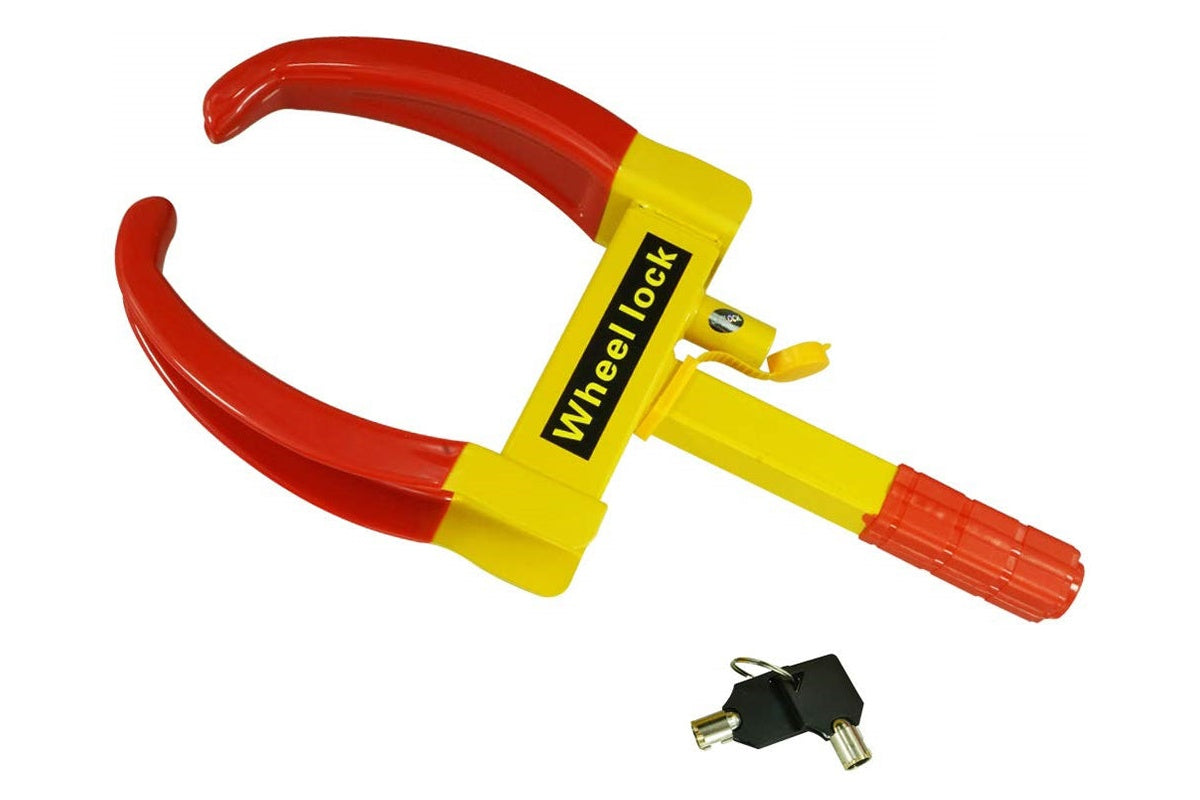 Wheel clamp with dust cover closed