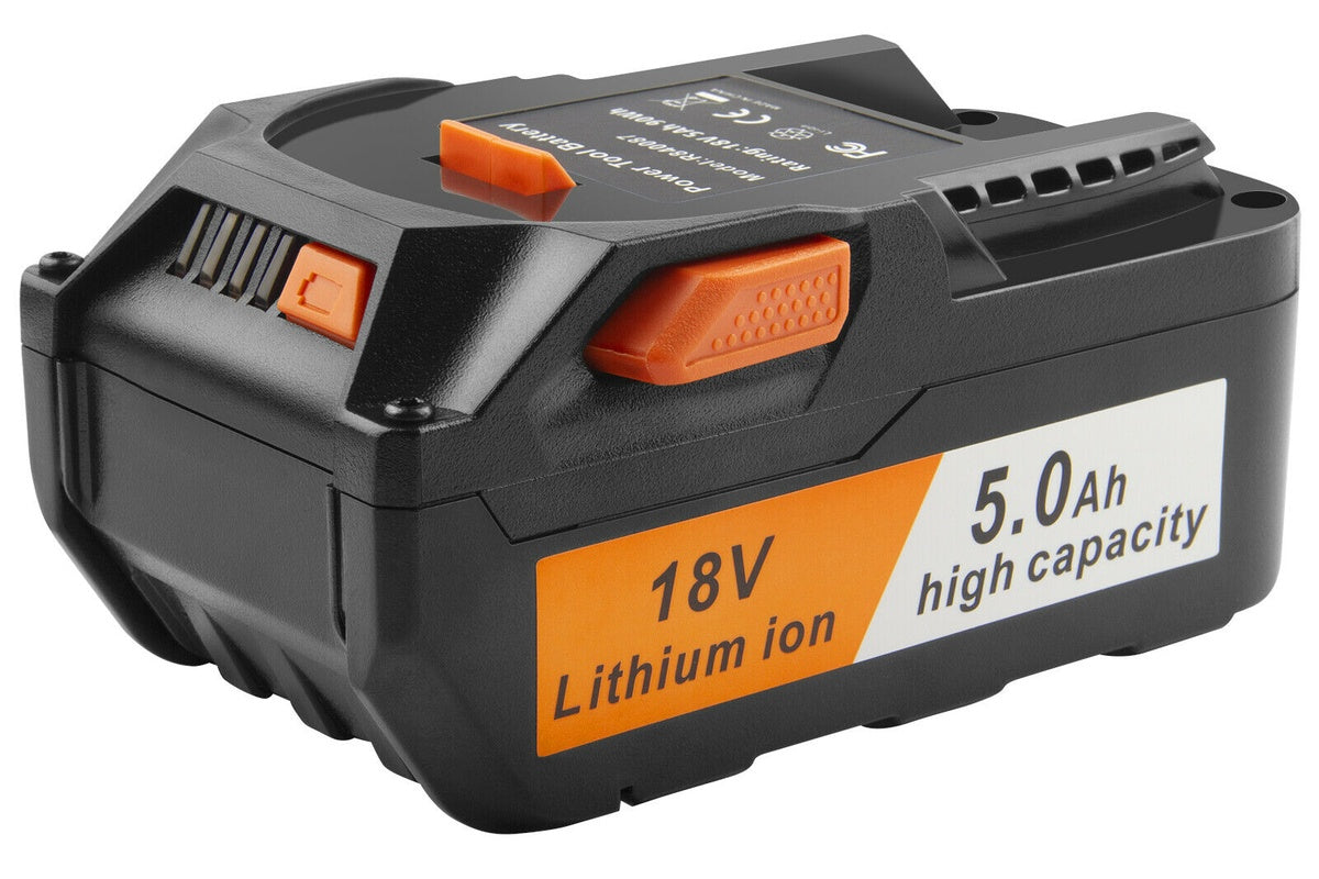 Battery pack with protective casing