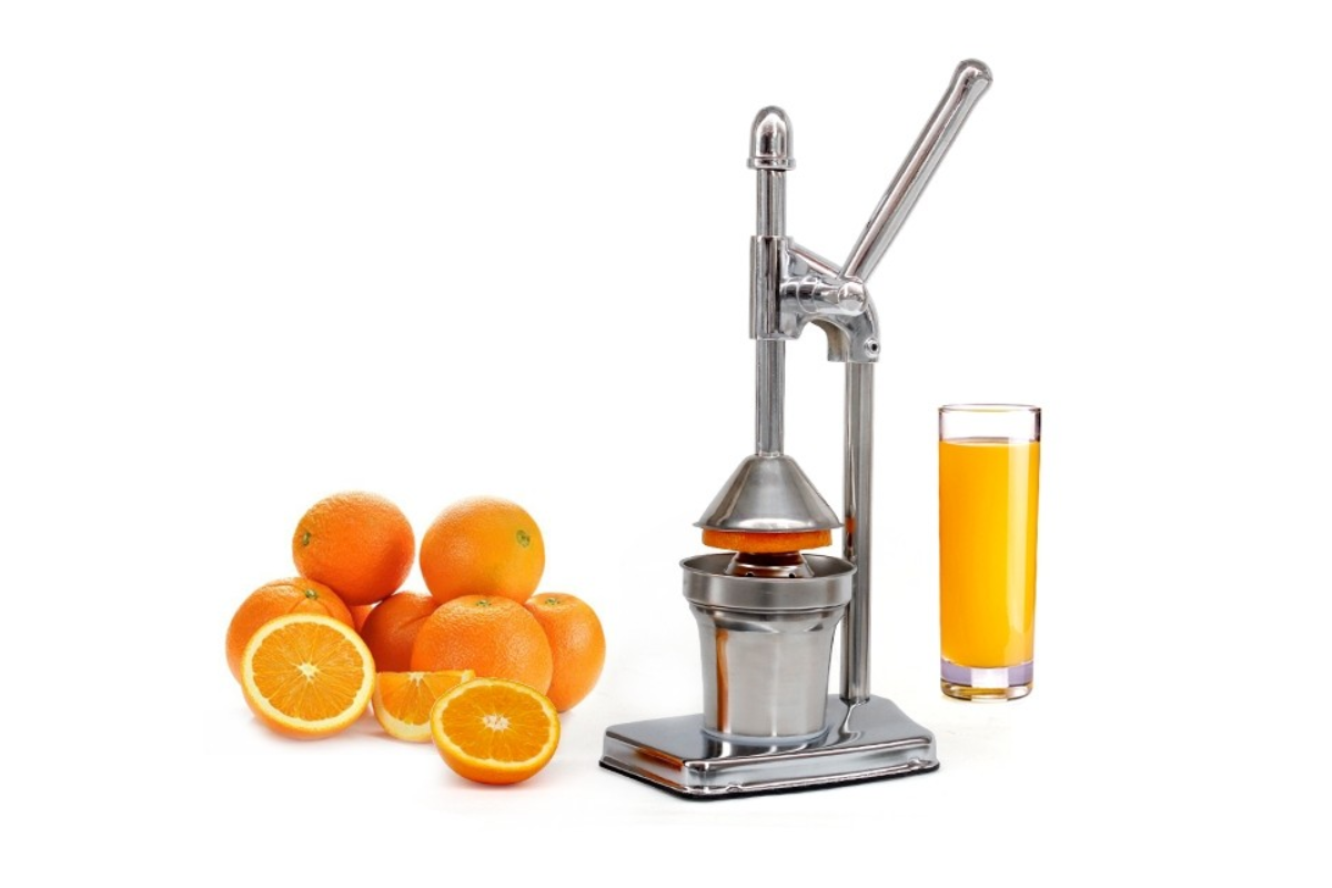 Juicer showing comfortable hand holder