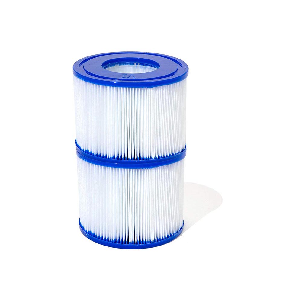 Spa water flowing through filter cartridge