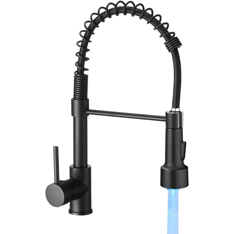 Kitchen faucet with aerated water stream in black