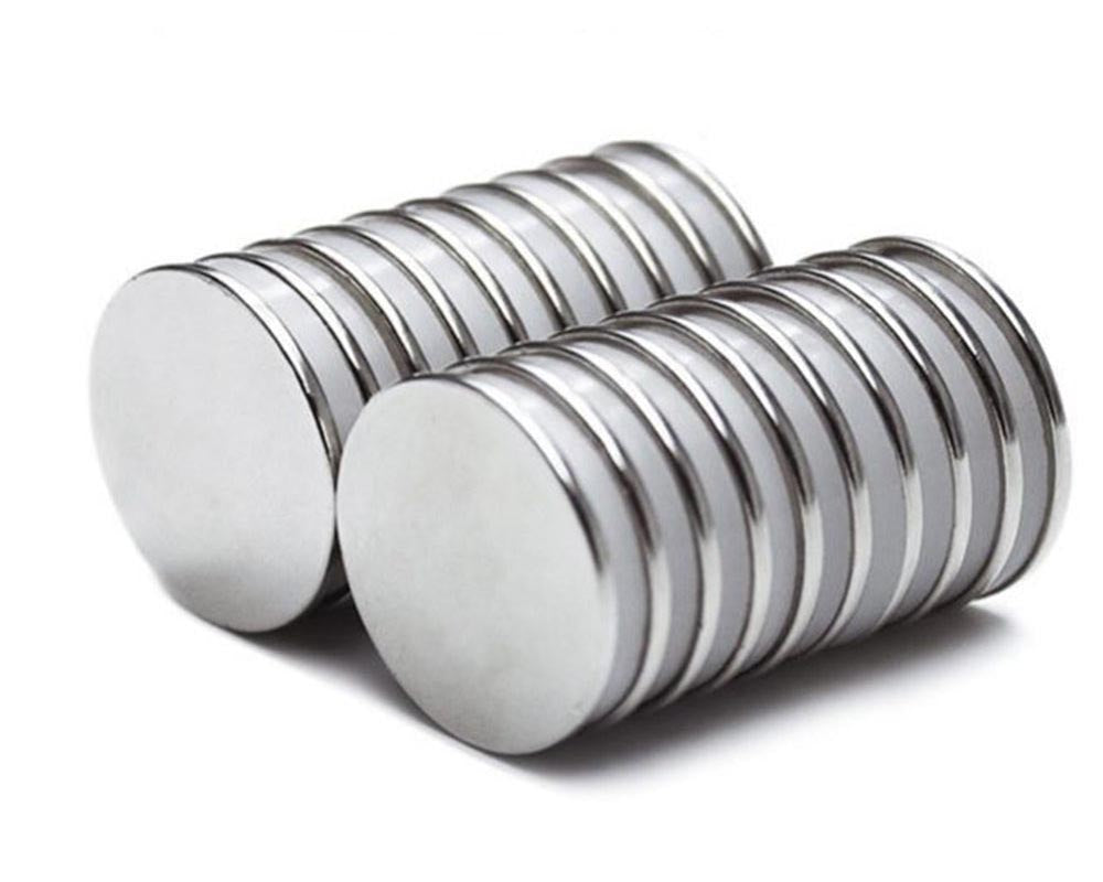Magnets arranged flat showing smooth surface