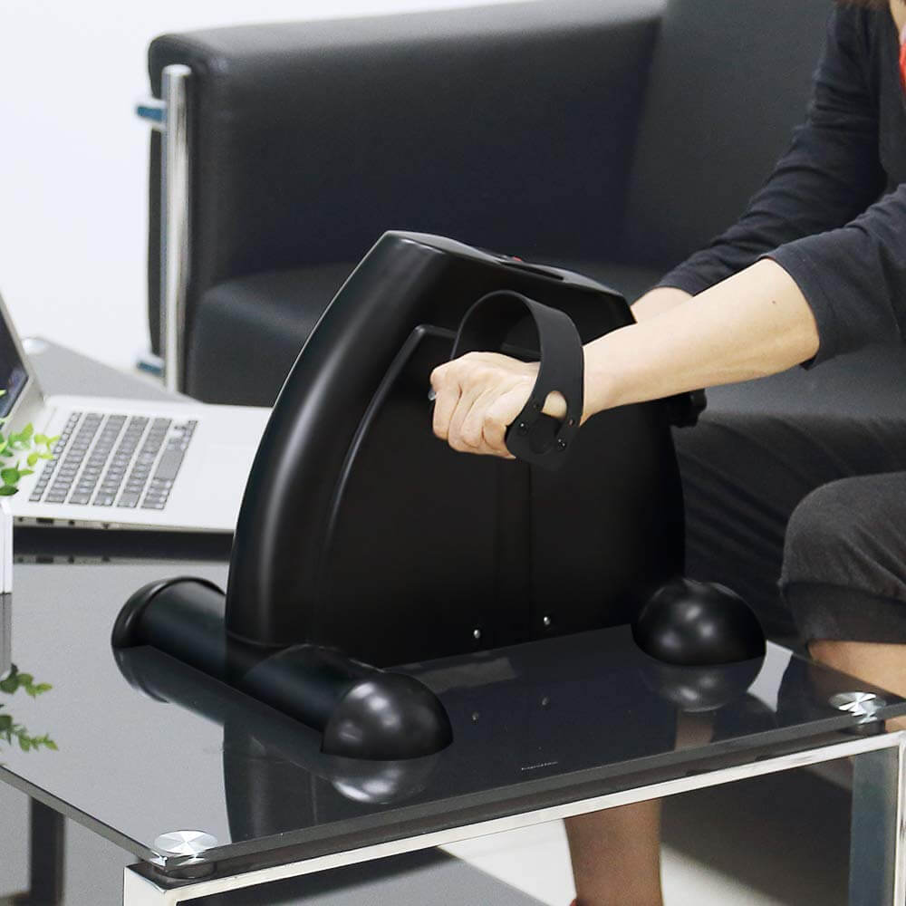 Exercise bike with accessories