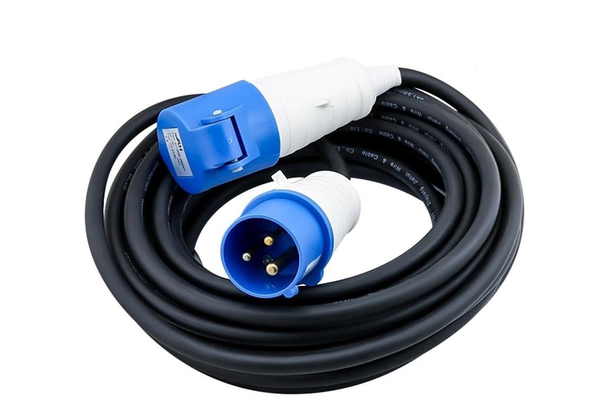 Extension lead with IP44 weatherproof cover