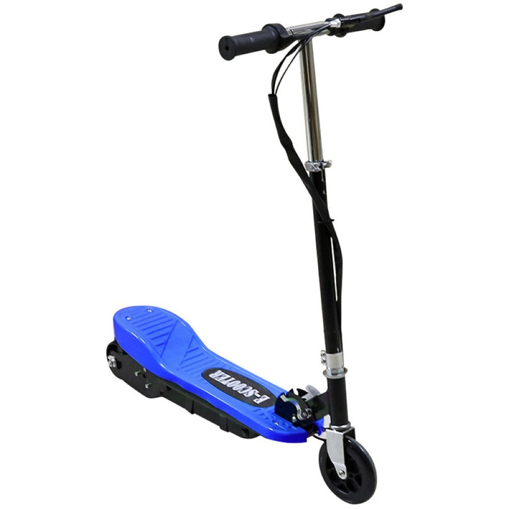 Kids scooter ultra-wide pedal close-up