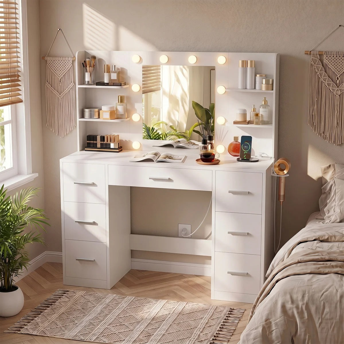 Dressing table with Mirror