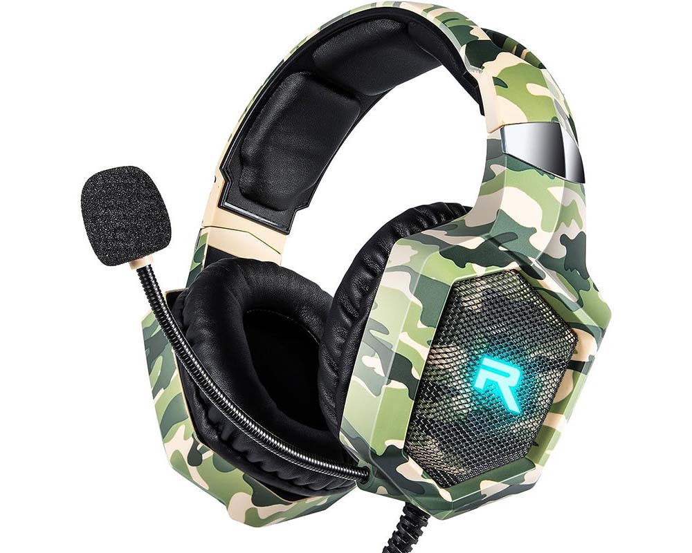 Gaming headset with 1-to-2 adapter