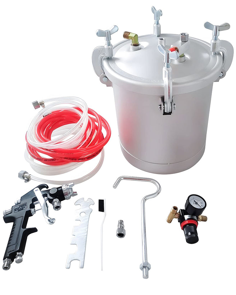 Paint tank with spray gun