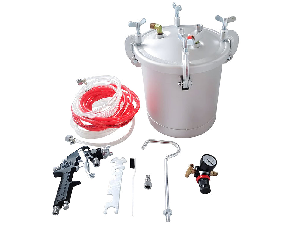Paint tank with spray gun
