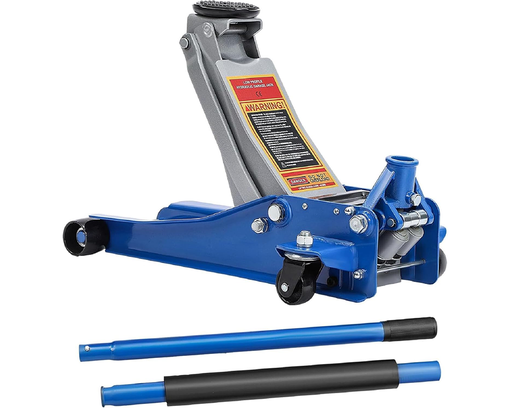 Hydraulic jack compact design for garage