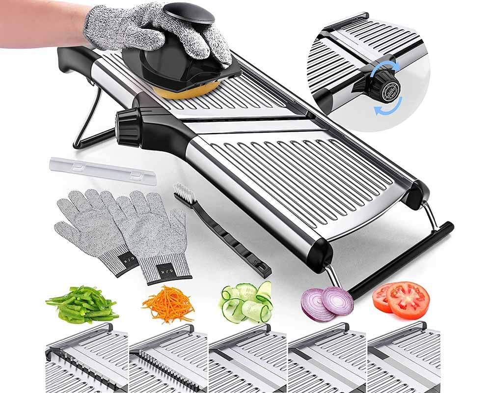 Fruit and vegetable slicer with easy-clean design