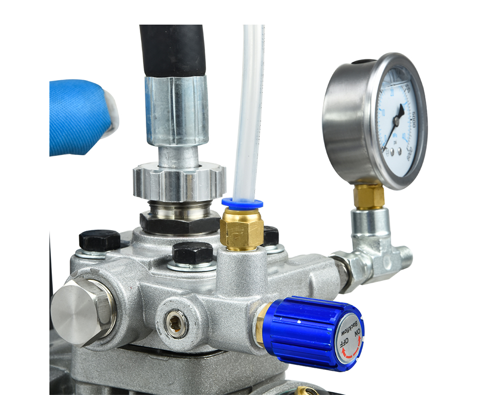 Airless paint sprayer