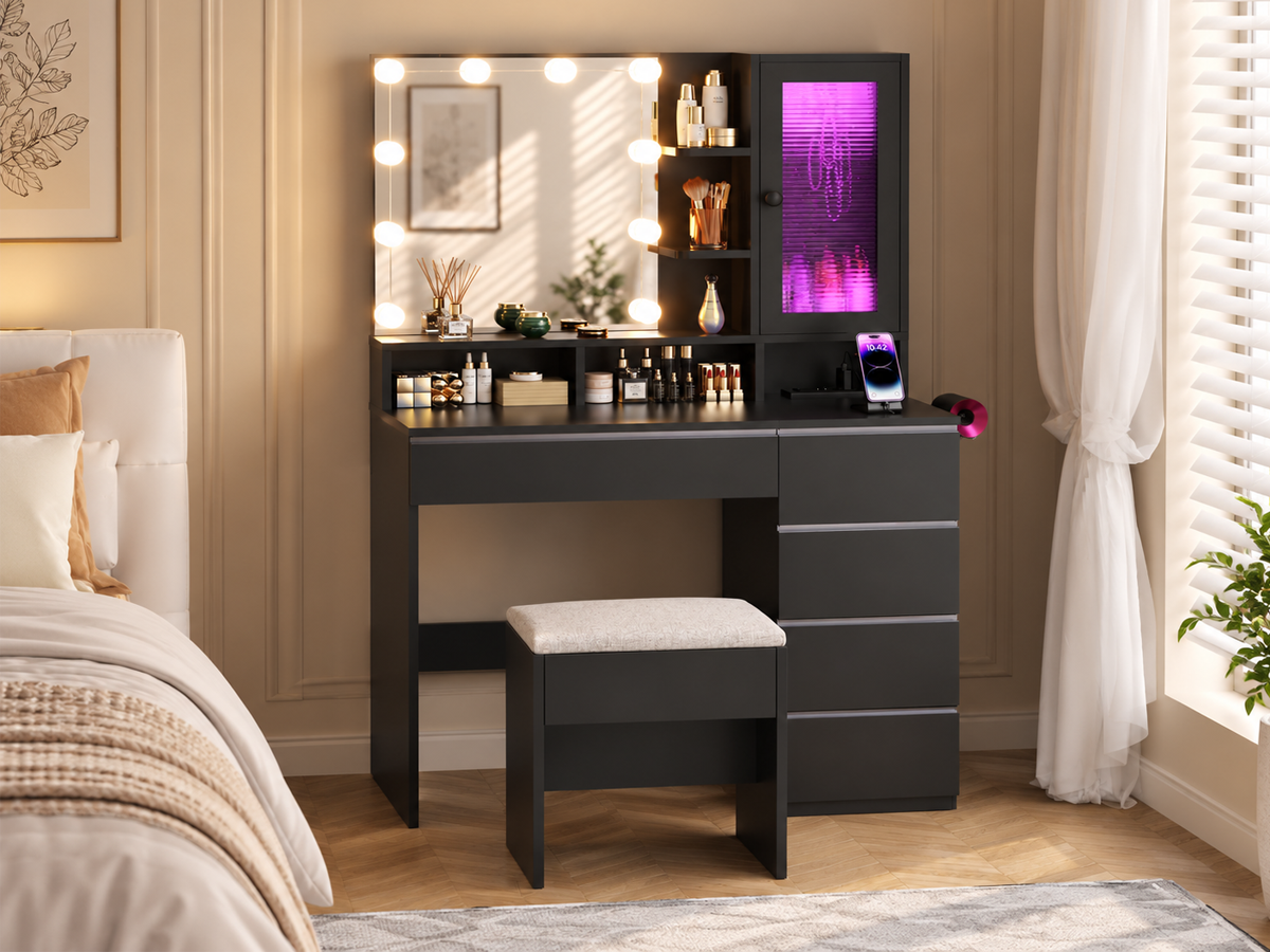 Dressing Table With Mirror
