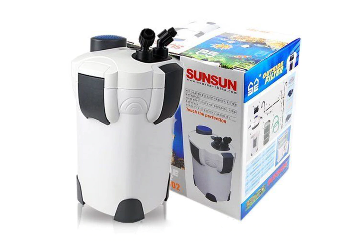 Filter with strong suction cups
